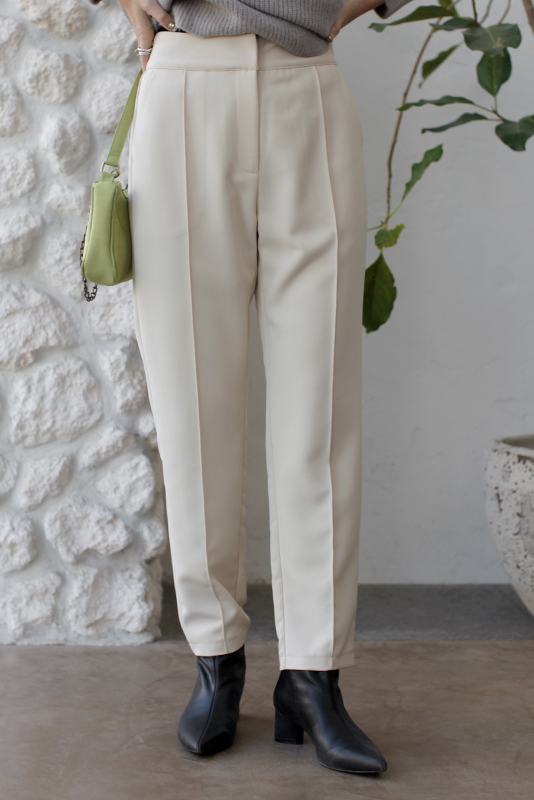 Center Seam Tapered Pants