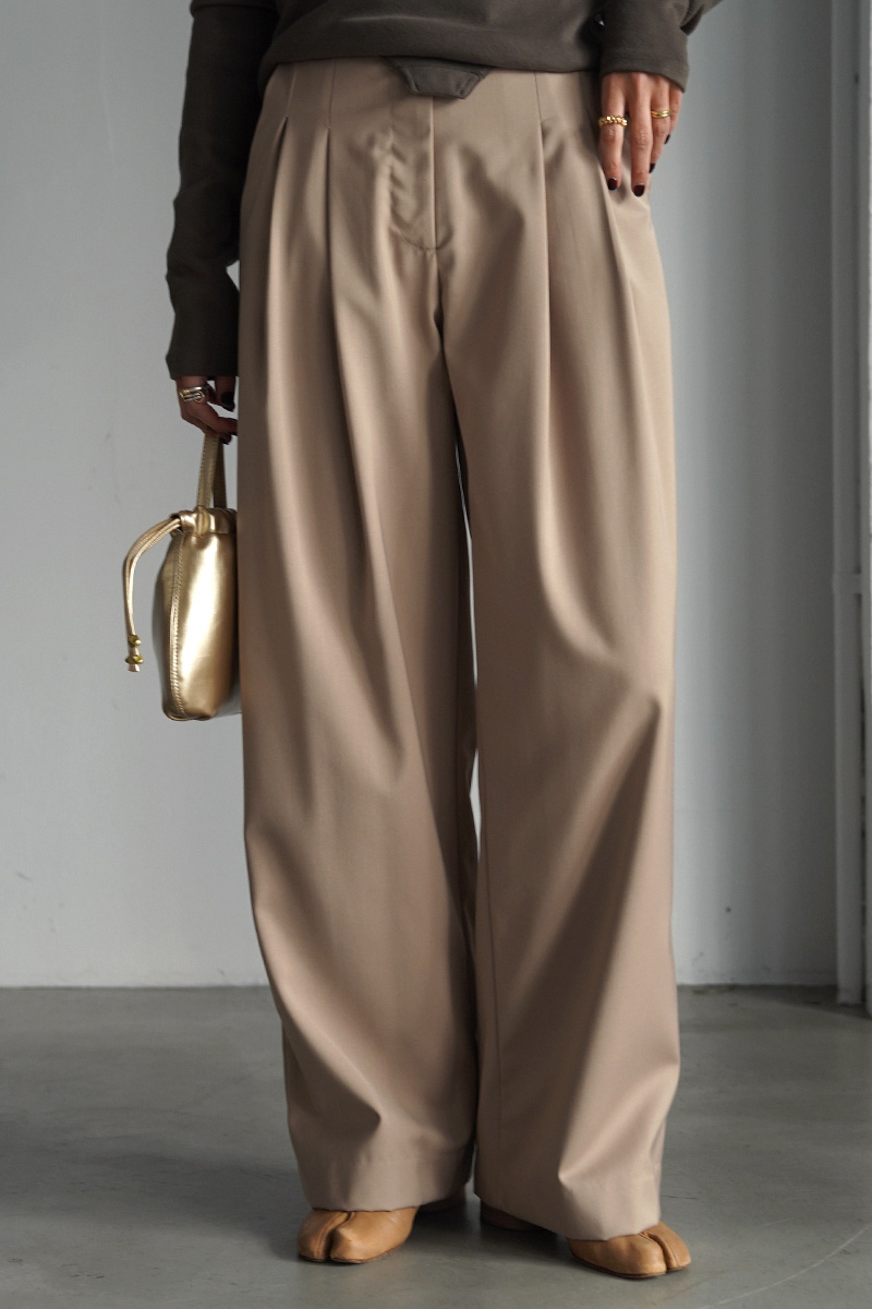 Wide Tuck Pants