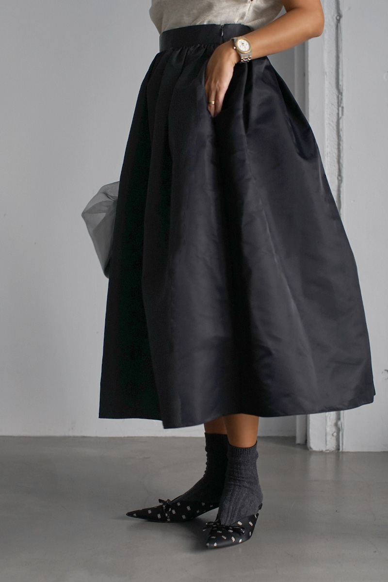 Volume Gather Flare Skirt