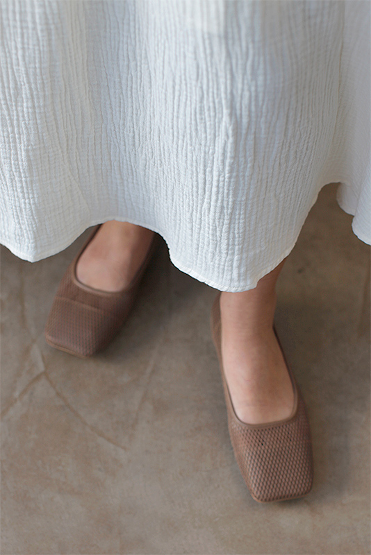 Square Mesh Flat Shoes