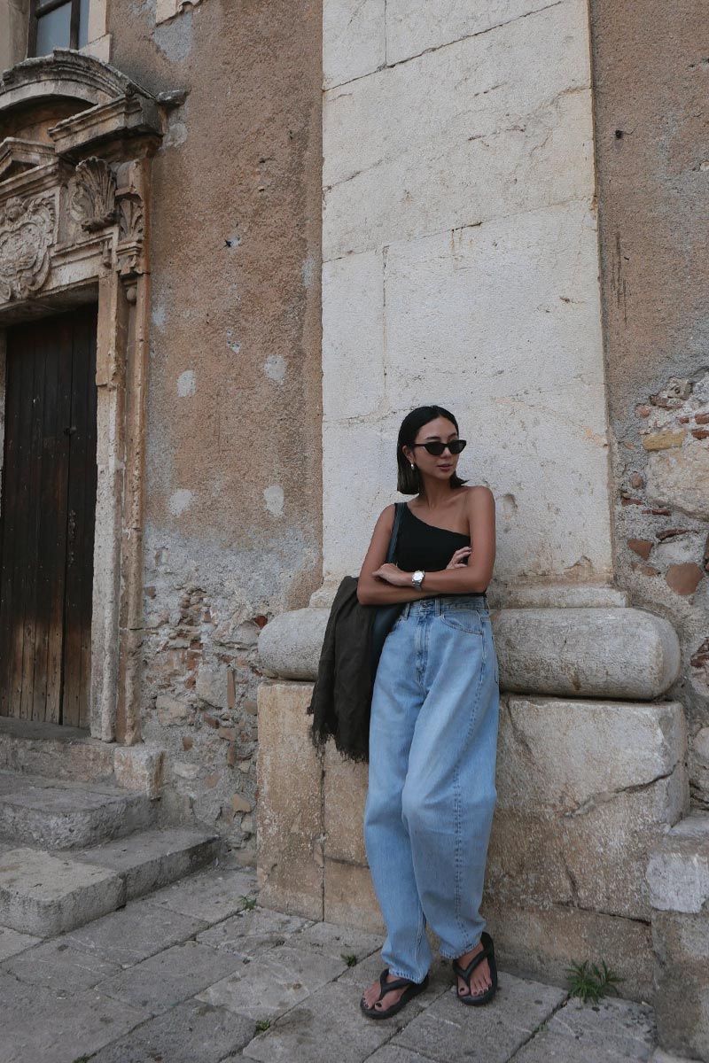 One Shoulder Pad-in Tops
