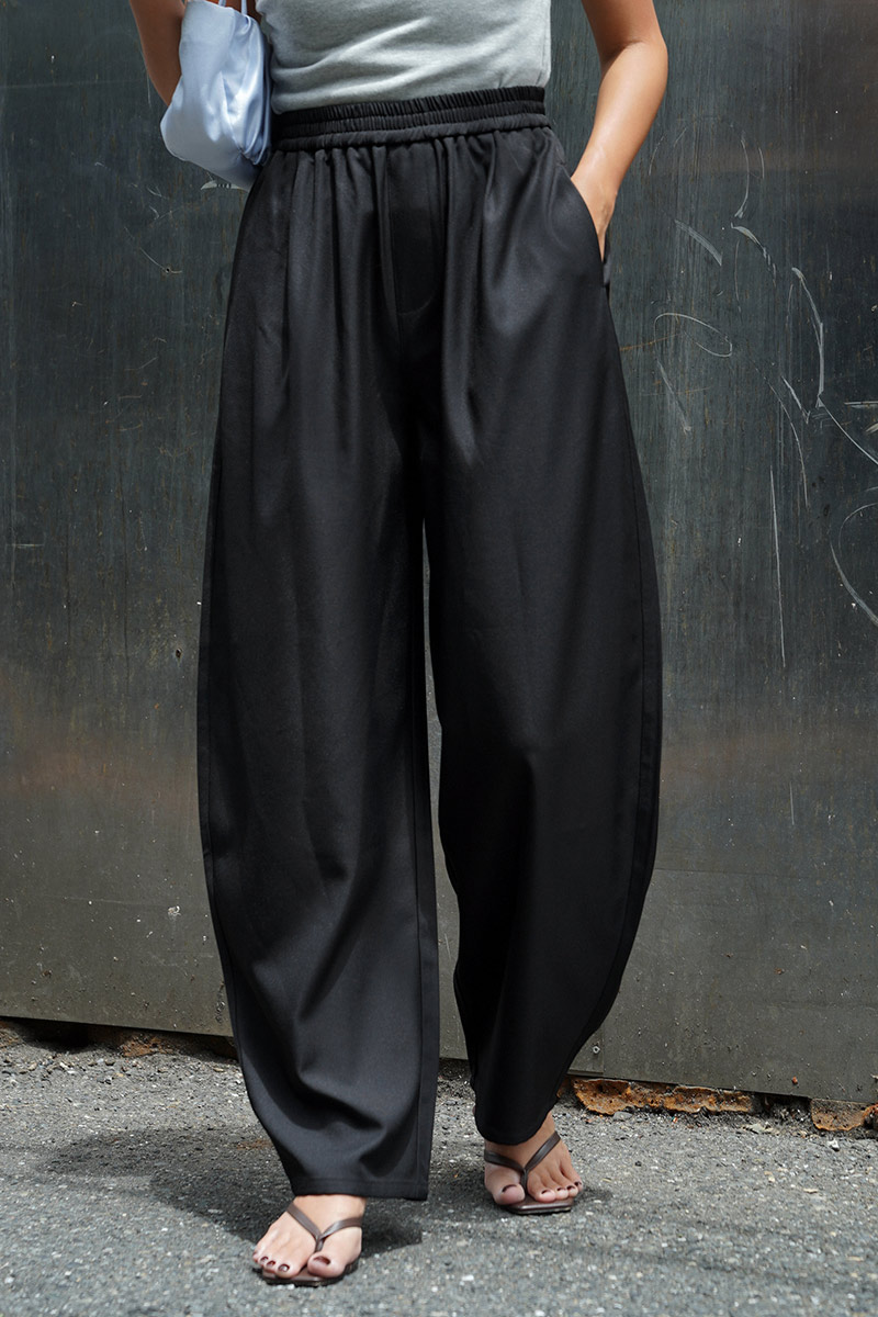 Curve Regular Pants