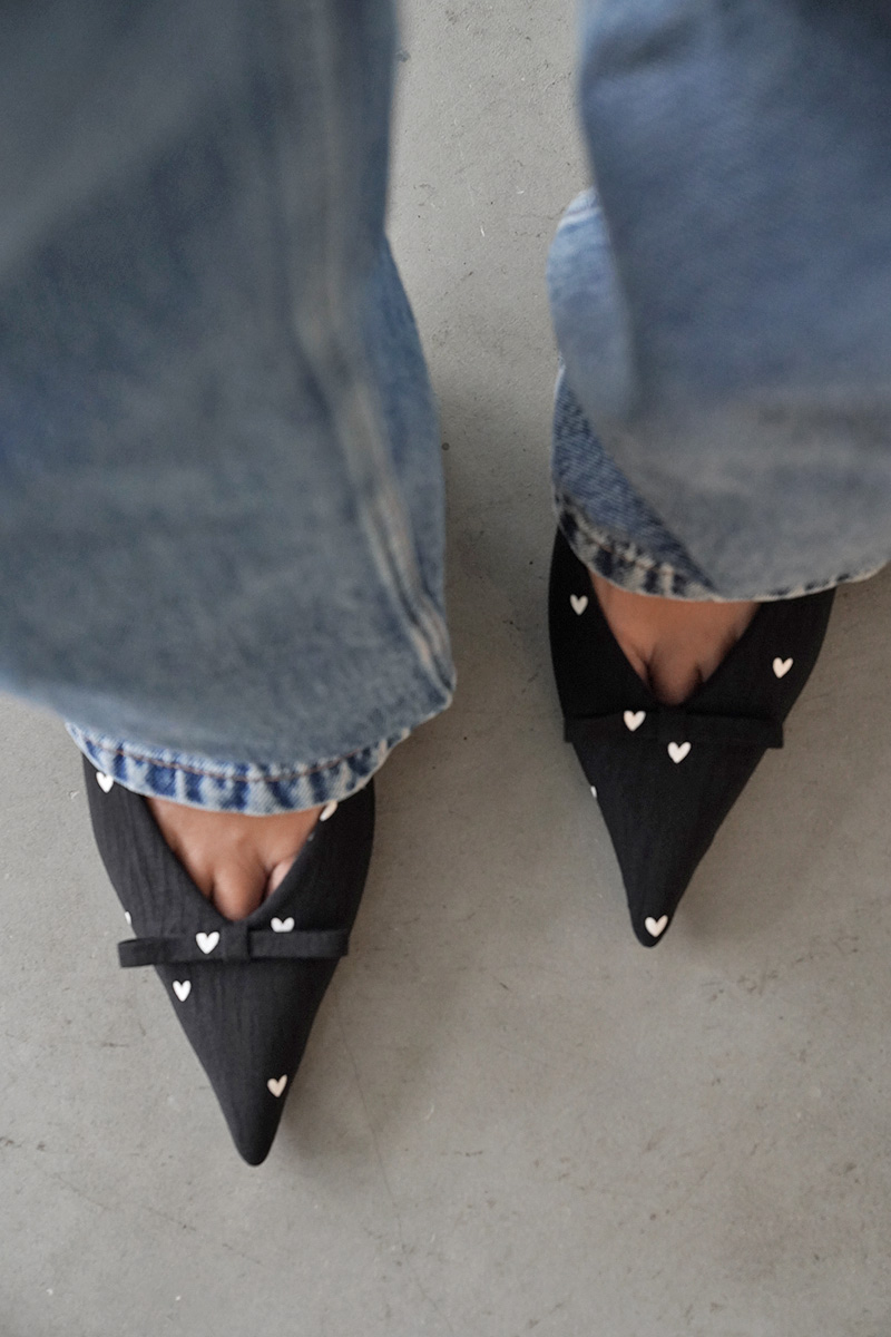 Heart Pointed Wedge Mule