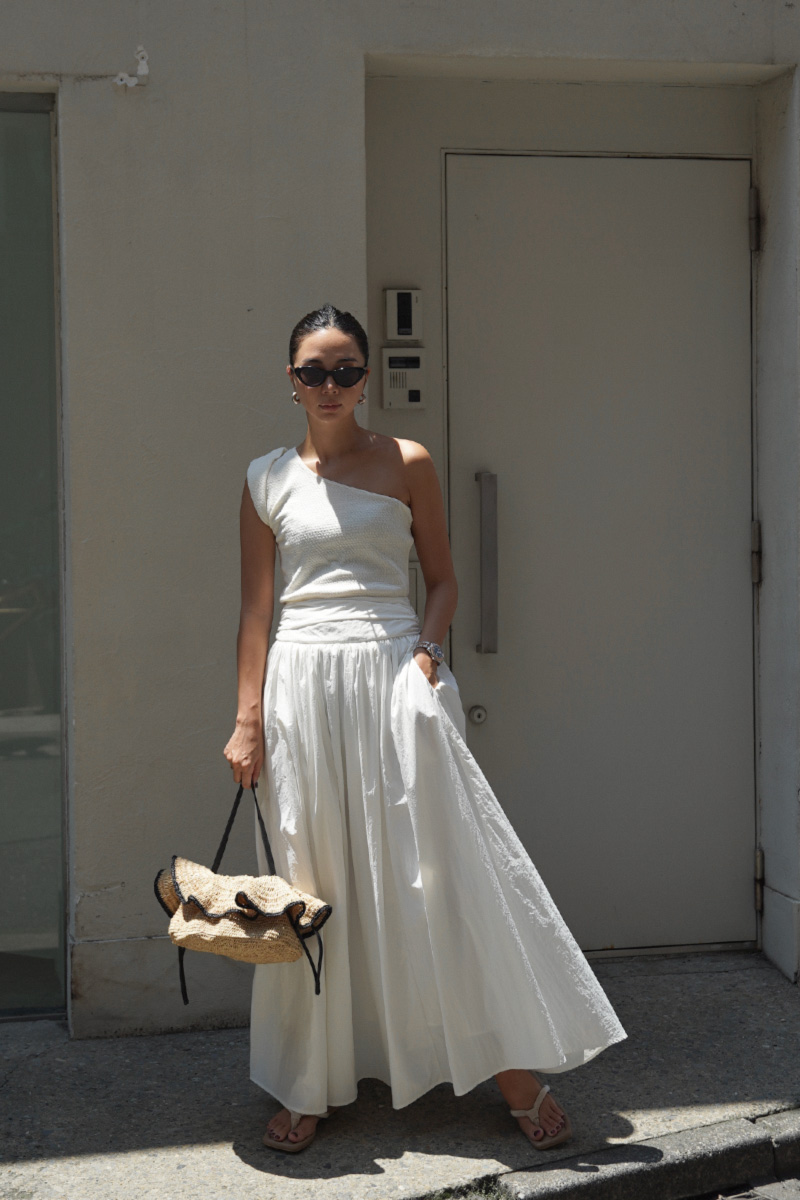 Roll up One-shoulder Tops