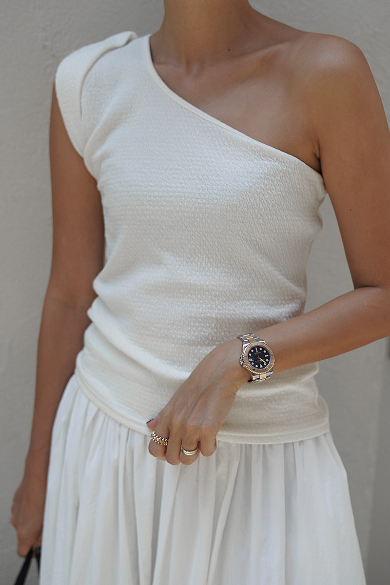 Roll up One-shoulder Tops