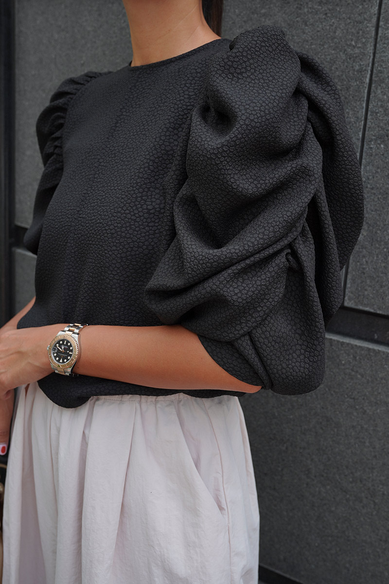 Volume Sleeve Ripple Tops