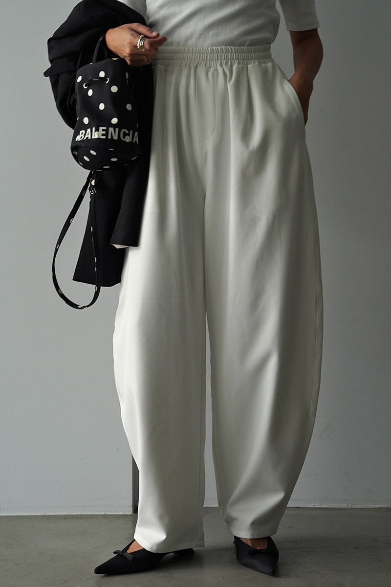 Curve Regular Pants