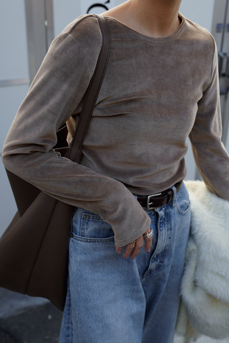 Back Open Velours Tops