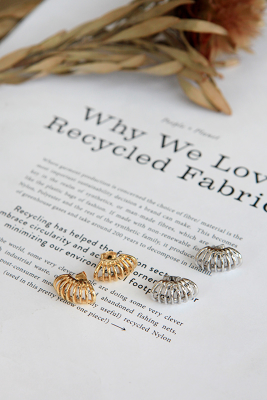 Slinky Design Pierce